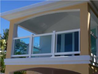 Baranda PVC con Cristal Modelo: Solid-Glass, Pro Fence Puerto Rico