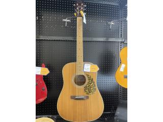 Guitarra flagship, La Familia Casa de Empeño y Joyería-Arecibo Puerto Rico