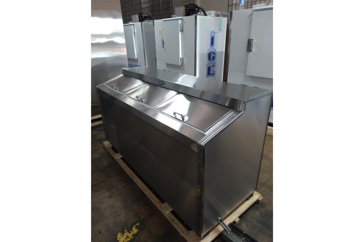 BOTELLERO FOGEL DE 6FT DE 3 PUERTAS