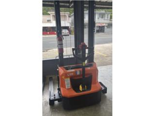 PALLETS STACKERS 