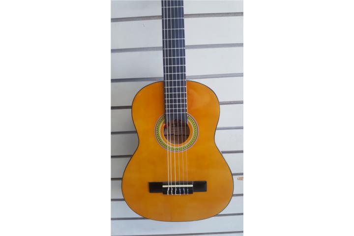 Guitarra clasica con equalizador y bulto