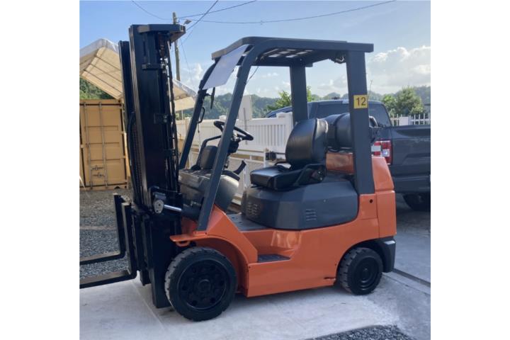 TOYOTA FORKLIFT 5,000 LBS SUBE 16