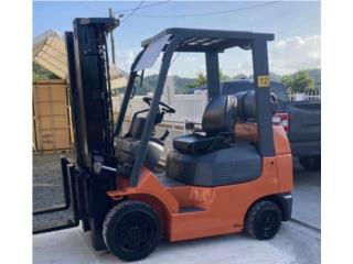 FORKLIFT TOYOTA USADO 5,000 LB SUBE 16’