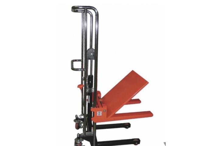 PLATFORM LIFT TRUCK SUBE 5