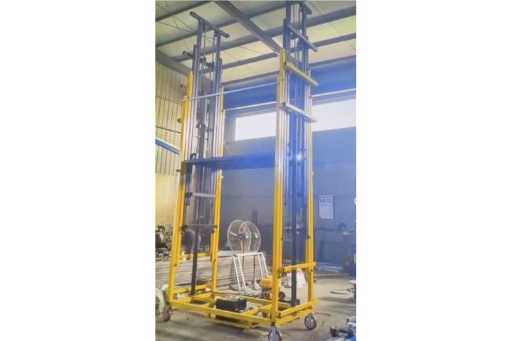 ANDAMIO ELECTRICO SUBE 18