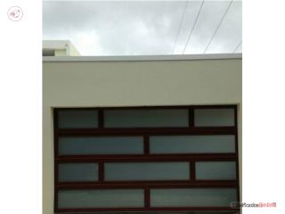 Puerta de Garage con Dise�o a Color 9x7, #1 ME WINDOWS & DOORS Puerto Rico