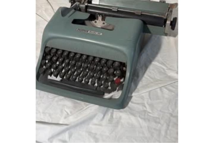 Máquina de Escribir Olivetti Studio 44