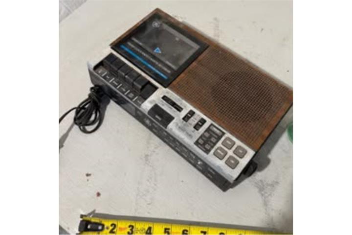 Radio Despertador GE con Casetera, Puerto Rico