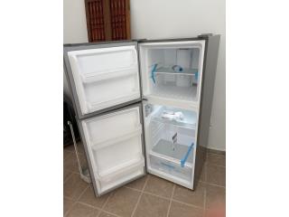 NUEVA Fridgidaire 10.1 pies cub.  ver abajo