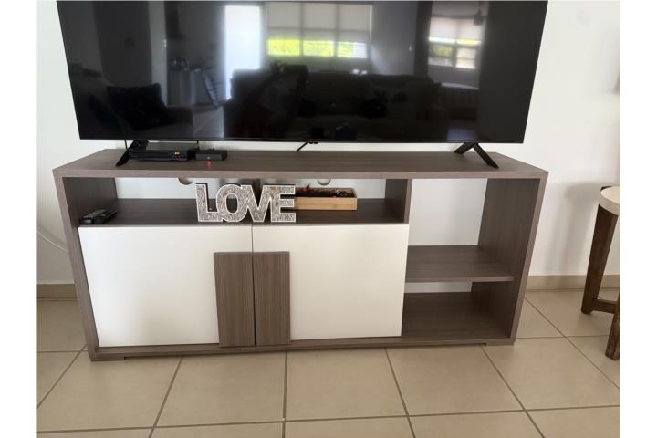 Bello Mueble TV, Funcional y Economico !!!, Puerto Rico