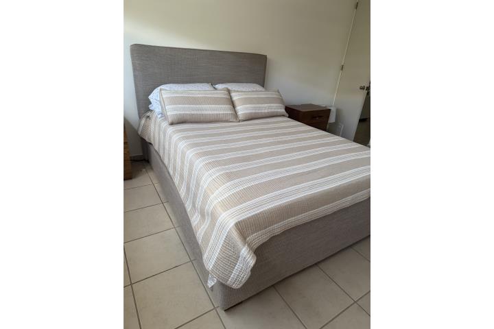 Cama Queen como nueva!! Aprovecha !!, Puerto Rico