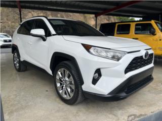 Toyota Puerto Rico SUPER WHITE / SUN ROOF / XLE PREMIUM