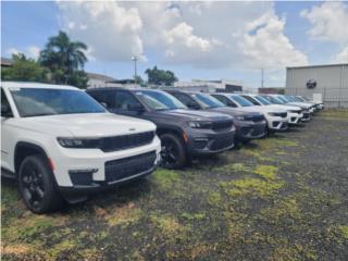 Jeep Puerto Rico EX DEMO ALTITUDE BLANCA AROS NEGRAS SUNROOF 