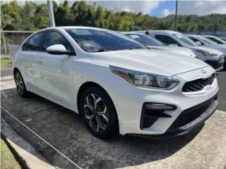 Kia Puerto Rico CLEAR WHITE / 2.0L , 4CYL / BLK INTERIOR 