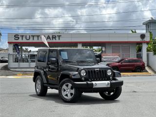 Jeep Puerto Rico SAHARA MEGA NUEVA Y CONDICIONES IMPECABLE