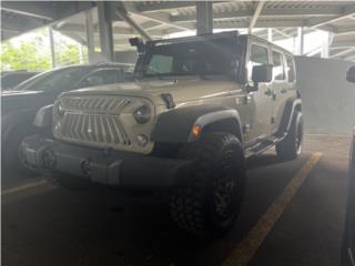 Jeep Puerto Rico JEEP WRANGLER JK SPORT 4X4 AROS & GOMAS