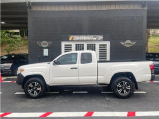 Toyota Puerto Rico TOYOYA TACOMA CABINA Y MEDIA 2022 POCO MILLAJ