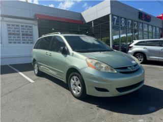 Toyota Puerto Rico 2007 Toyota Sienna - solo 100k millas