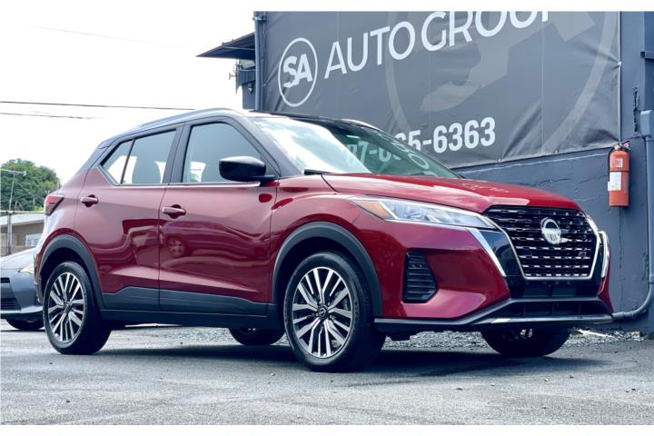 2023 Nissan Kicks SV • Solo 7 mil millas •