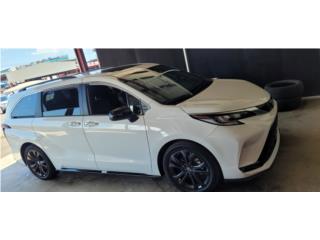 Toyota Puerto Rico SIENNA XSE HIBRIDA 2023 36 MILAS POR GALON 