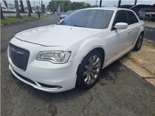 Chrysler Puerto Rico Chrysler 300 S del 2019 con 64 mil millas