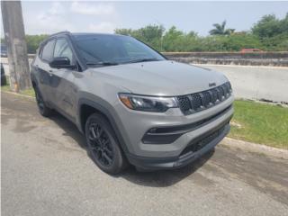 Jeep Puerto Rico IMPORTA ALTITUDE TURBO 4X4 CEMENTO Y NEGRA