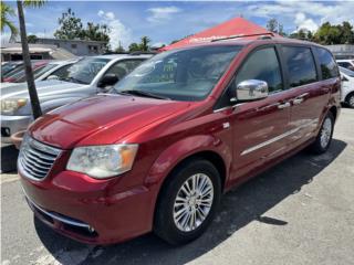 Chrysler Puerto Rico Chrysler Town & Country 30th Aniversary  2014