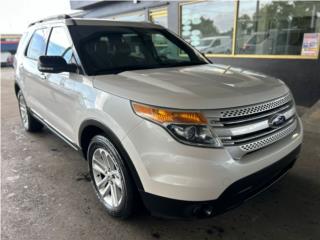 Ford Puerto Rico Explorer XLT, Piel, Como Nueva!!