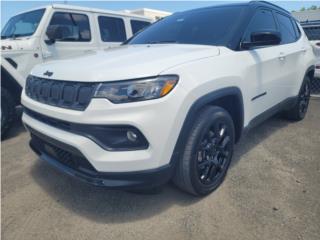 Jeep Puerto Rico ALTITUDE BLANCA DOBLE TONO AROS NEGRA DESD399