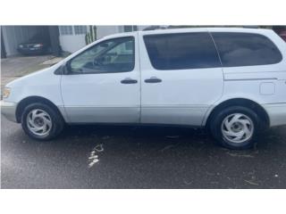 Toyota Puerto Rico Toyota sienna 2000 $1,800 omo