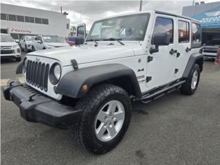 Jeep Puerto Rico 4X4  ,  4 GOMAS NUEVAS ,   EQUIPADO  , 6 CILI