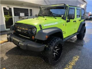 Jeep Puerto Rico WRANGLER CON AROS EXCELENTES CONDICIONES