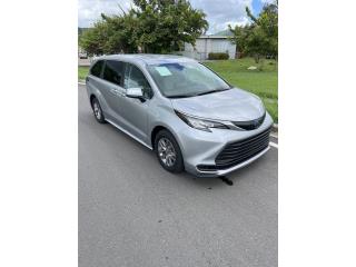 Toyota Puerto Rico 2023 Toyota Sienna LE Hybrid