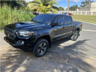 Toyota Puerto Rico Toyota Tacoma 2018 18,000 millas