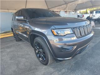 Jeep Puerto Rico ALTITUDE GRIS OSCURA SUNROOF AROS LED DESD399