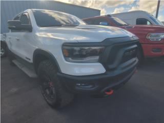 RAM Puerto Rico CREW ECODIESEL 4X4 BLANCA GRAFIX DESDE 799!