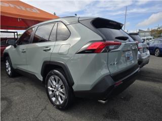 Toyota Puerto Rico COLOR LUNA ROCK CEMENTO  XLE PREMIUM SUN ROOF