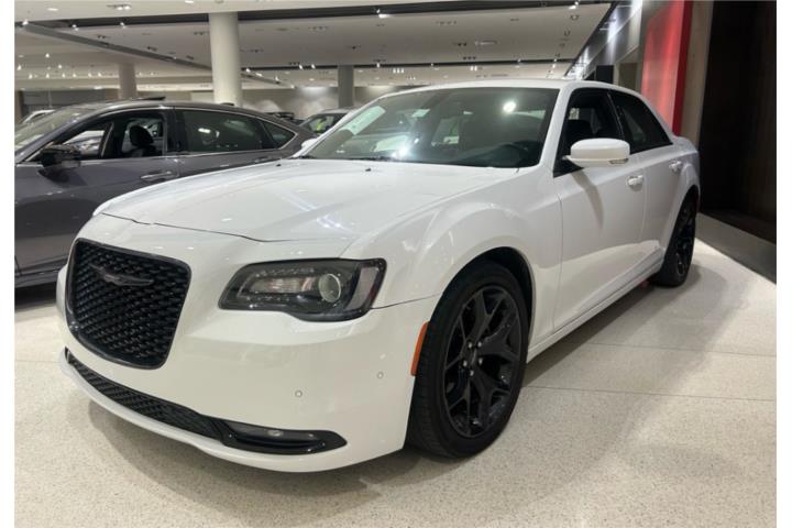 2021 Chrysler 300