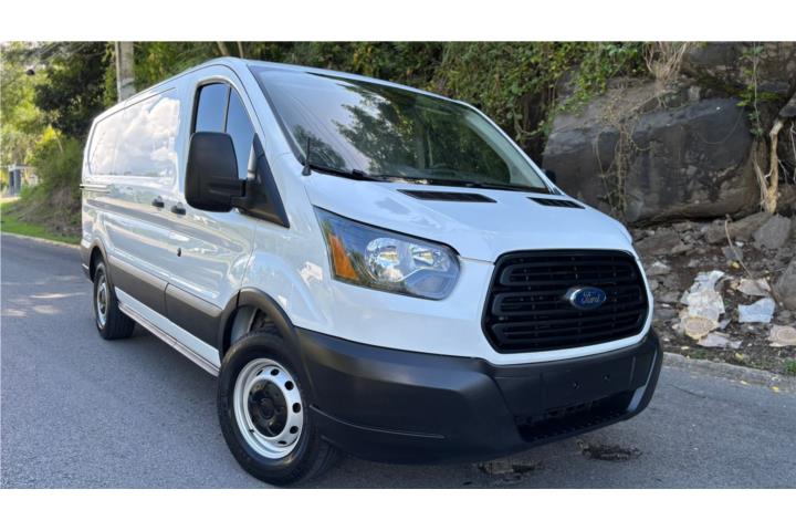 Ford Transit Cargo Van del 2019