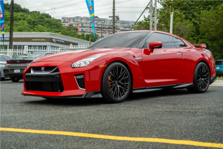 Nissan GT-R