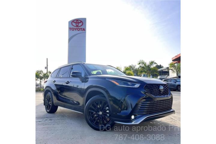 Toyota Highlander XSE 2025 interior rojo