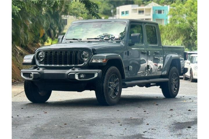 2024 Jeep Gladiator