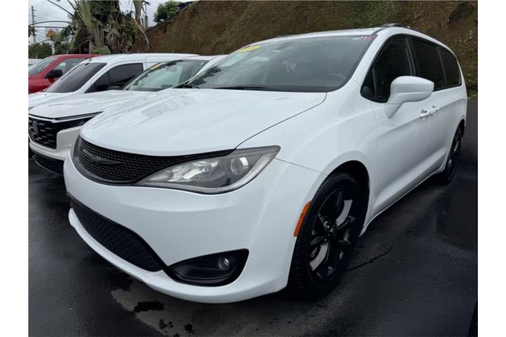 2019 Chrysler Pacifica S
