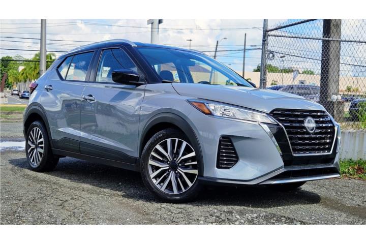 2023 Nissan Kicks SV ¡Poco Millaje!