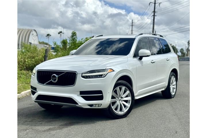 2017 Volvo XC90 T6 AWD Momentum