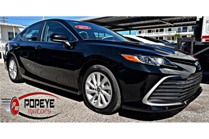 Toyota Camry Hybrid LE 2022