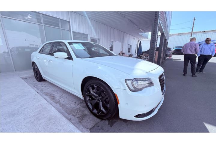 2022 Chrysler 300 S