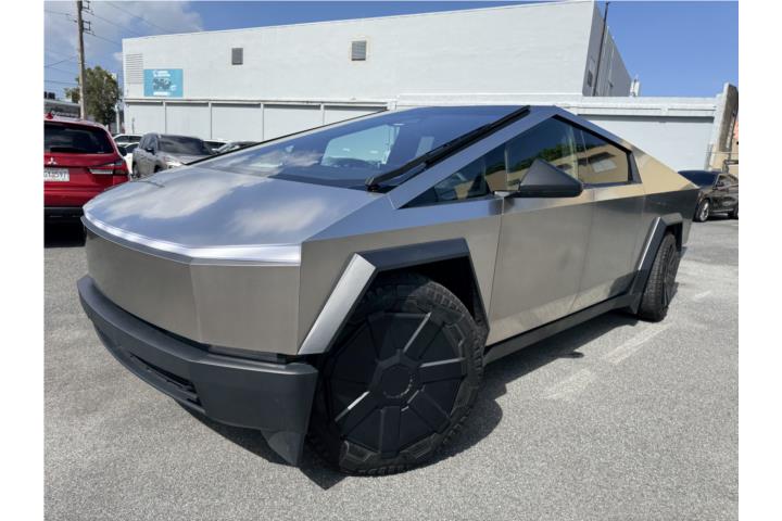 Tesla Cybertruck del 2024