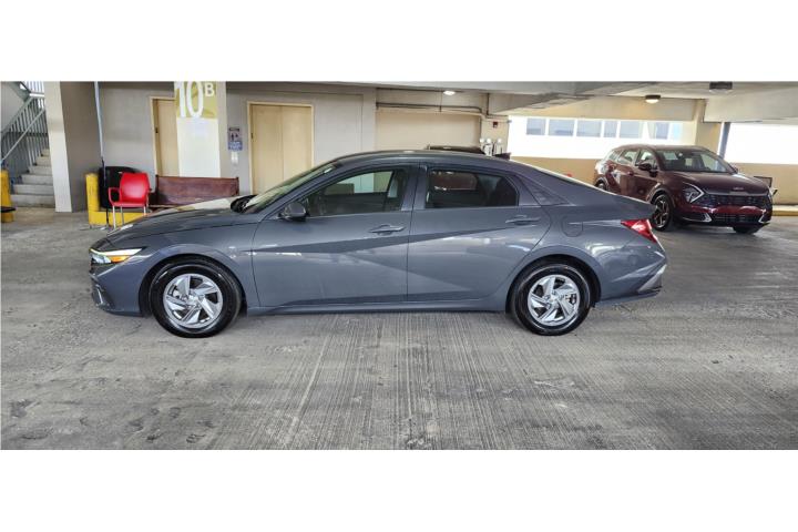 Hyundai Elantra del 2024