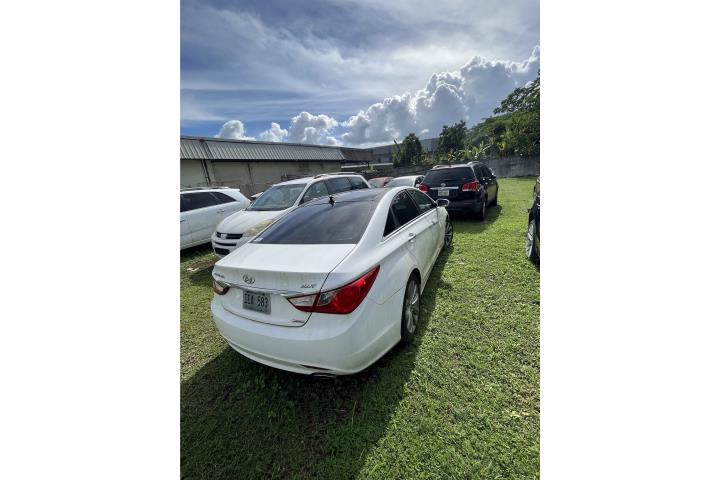 Hyundai Sonata 2013 $2,000 Liquidación !